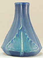 ArrowLeaf Vase